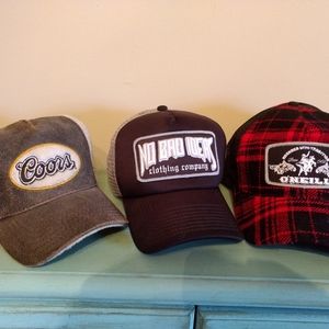 3 men's ballcaps
